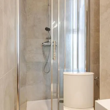 Cannes, 3 Pièces Proche Centre Et Plages *